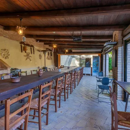 Amazing In San Giovanni With Kitchen * Montefiore dell'Aso